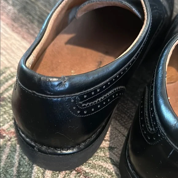 Black Leather Oxford Shoes with Polished Finish - Picture 5 of 5